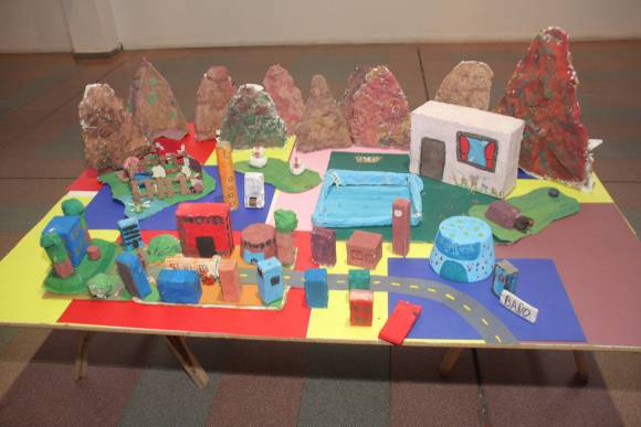 Inauguró Vacacionarte 2001 en Museo José Amadeo Conte Grand Inauguró Vacacionarte 2001 en Museo José Amadeo Conte Grand