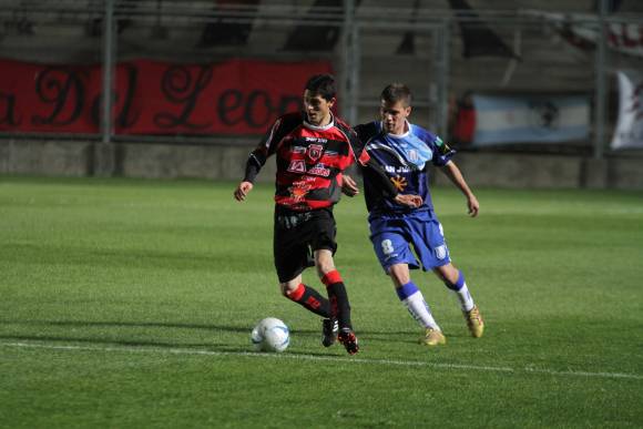 Unión le ganó a Trinidad en el clásico y trepó a lo más alto Unión le ganó a Trinidad en el clásico y trepó a lo más alto