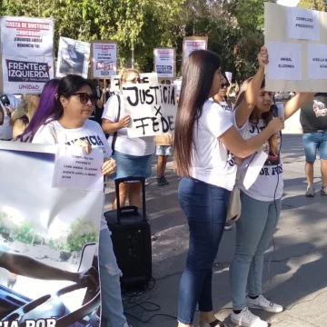 Desde Chepes y en contra del “gatillo fácil”, familiares del camionero acribillado marcharon en San Juan Desde Chepes y en contra del “gatillo fácil”, familiares del camionero acribillado marcharon en San Juan