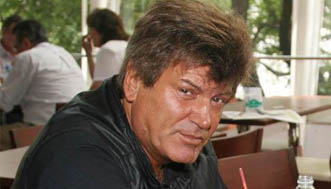 Tras el ACV, Carlos Calvo seguirá en observación por 72 horas Tras el ACV, Carlos Calvo seguirá en observación por 72 horas