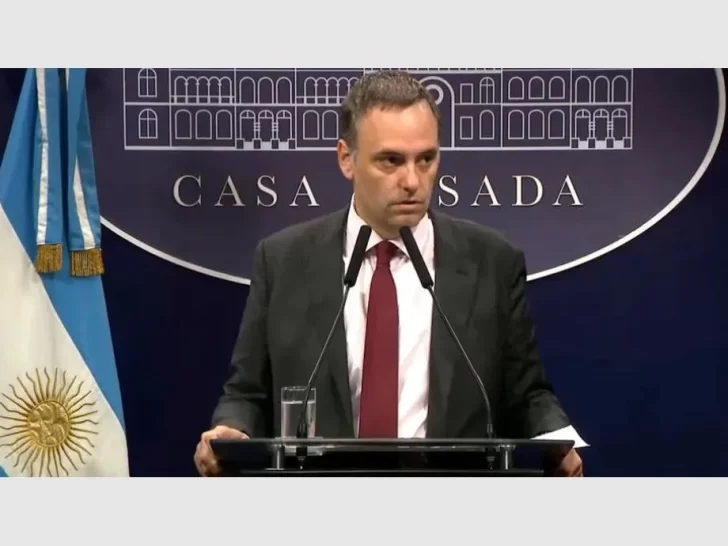 “¿Qué se puede esperar de un burro más que una patada?”, la respuesta de Adorni a Maduro “¿Qué se puede esperar de un burro más que una patada?”, la respuesta de Adorni a Maduro