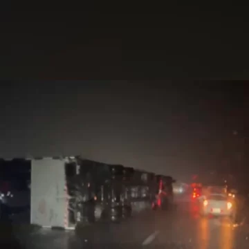 Camiones volcados, granizo y graves destrozos: el saldo que dejó la tormenta en varias partes del país Camiones volcados, granizo y graves destrozos: el saldo que dejó la tormenta en varias partes del país