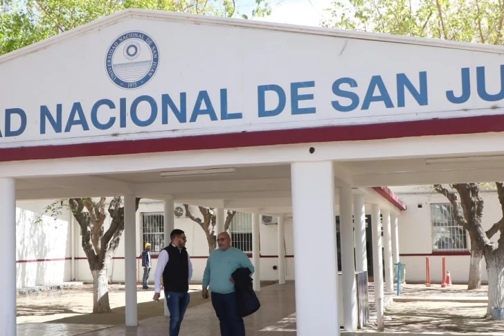 Docentes universitarios convocaron a un paro para este jueves