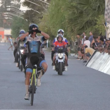 Moyano lo resolvió con pura fuerza Moyano lo resolvió con pura fuerza