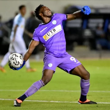 Un arquero fue citado por las selecciones de Bolivia y Ghana y debe elegir Un arquero fue citado por las selecciones de Bolivia y Ghana y debe elegir