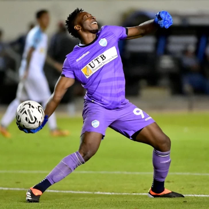 Un arquero fue citado por las selecciones de Bolivia y Ghana y debe elegir Un arquero fue citado por las selecciones de Bolivia y Ghana y debe elegir