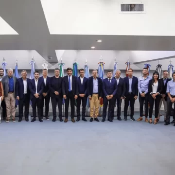 Orrego, entre los 14 gobernadores que ya confirmaron que asistirán al discurso de Milei en el Congreso Orrego, entre los 14 gobernadores que ya confirmaron que asistirán al discurso de Milei en el Congreso