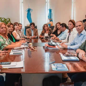 Arrancó un nuevo capítulo de la paritaria docente sanjuanina Arrancó un nuevo capítulo de la paritaria docente sanjuanina