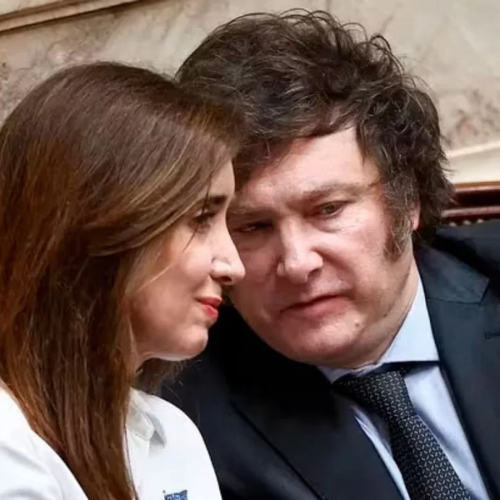 Luego de su paso por Francia, Javier Milei se presenta en La Rural y se reencuentra con Victoria Villarruel