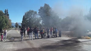 Padres de Niquivil cortaron nuevamente la Ruta 40 Padres de Niquivil cortaron nuevamente la Ruta 40