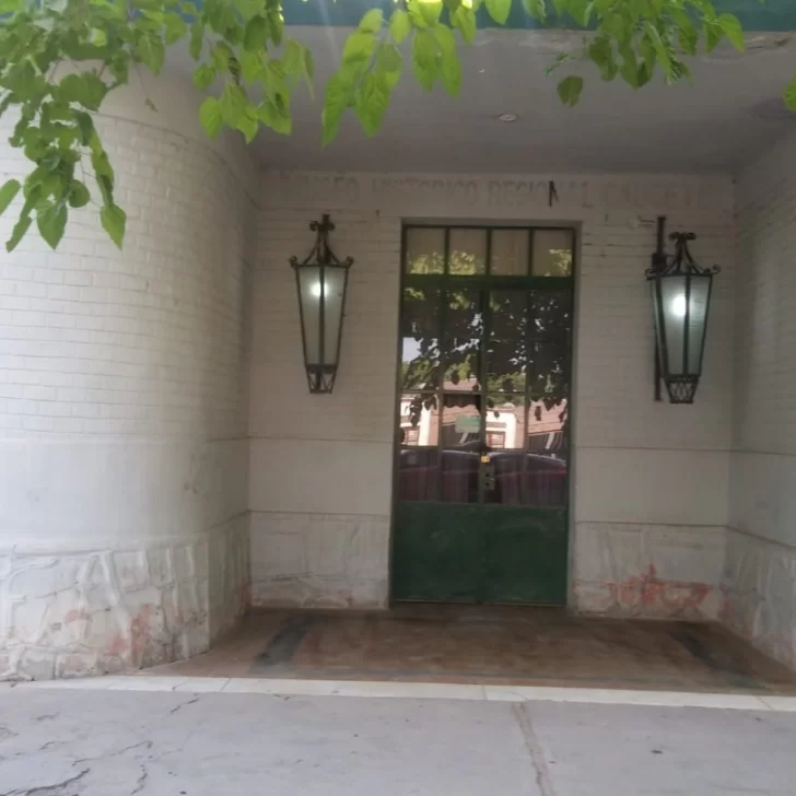 Robaron una pieza de plata que estaba exhibida en un museo de Caucete Robaron una pieza de plata que estaba exhibida en un museo de Caucete