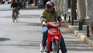 Evalúan que chalecos reflectivos lleven número de patente Evalúan que chalecos reflectivos lleven número de patente