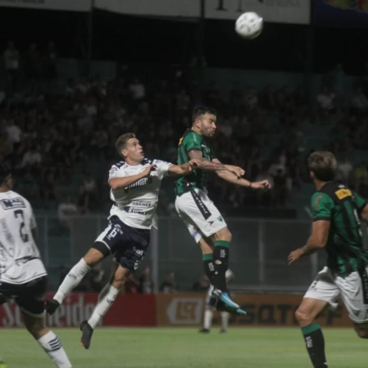 San Martín sufrió una goleada inesperada en Concepción y puso en jaque su liderazgo San Martín sufrió una goleada inesperada en Concepción y puso en jaque su liderazgo