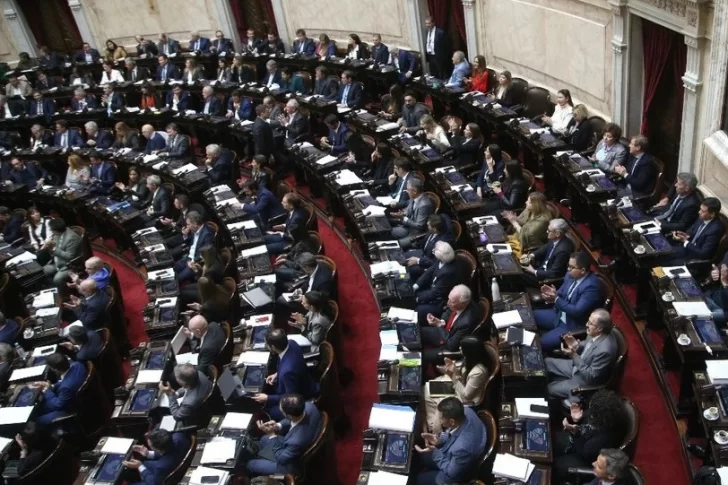 La Ley Bases se encaminaba a tener el Ok en general, pero discutían artículos