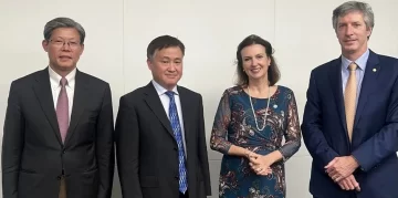 Más cerca de China por la energía, el litio y también geopolítica