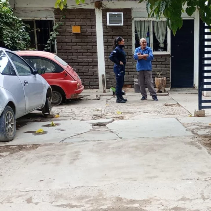 Dos amigos se desconocieron después de estar bebiendo toda la noche y se apuñalaron Dos amigos se desconocieron después de estar bebiendo toda la noche y se apuñalaron