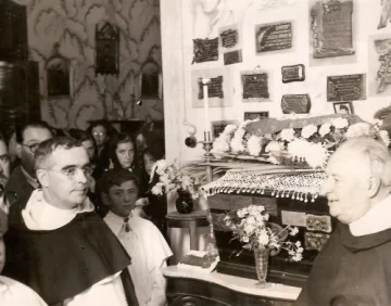 Trasladan las cenizas de las víctimas de 1944 Trasladan las cenizas de las víctimas de 1944