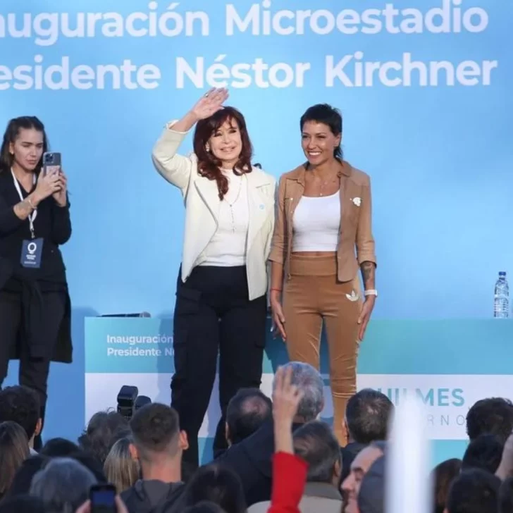 CFK pidió un golpe de timón: “La gente se cag… de hambre” CFK pidió un golpe de timón: “La gente se cag… de hambre”