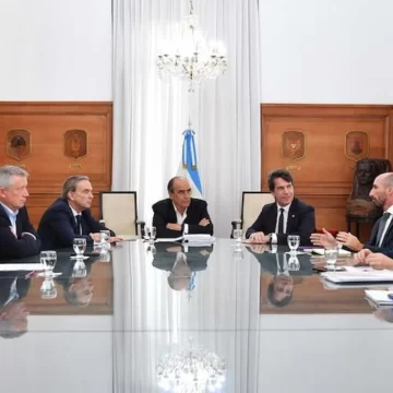 El Gobierno nacional mandará mañana martes el borrador final de la Ley Bases El Gobierno nacional mandará mañana martes el borrador final de la Ley Bases