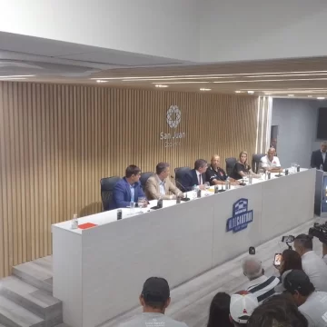 Orrego en la presentación del Ironman: “Para nosotros el deporte es una política de Estado, más allá del Gobierno que venga” Orrego en la presentación del Ironman: “Para nosotros el deporte es una política de Estado, más allá del Gobierno que venga”