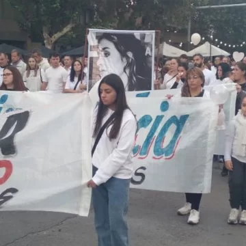 [FOTOS] Masiva y emotiva marcha por Lucía Rubiño, a seis meses de su muerte