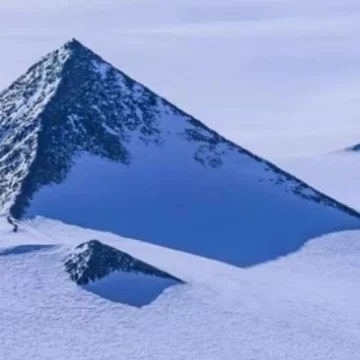 Hallaron una pirámide en la Antártida similar a las de Egipto: la explicación