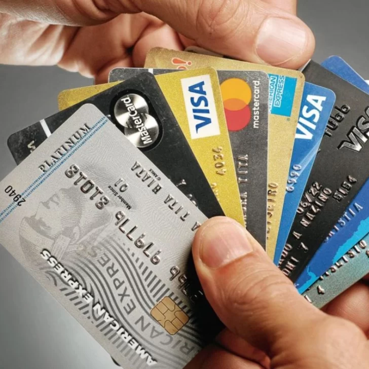 El Gobierno decretó cambios en los resúmenes de las tarjetas de crédito