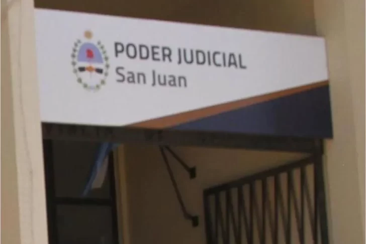 Castigado pero libre por atacar a una vecina