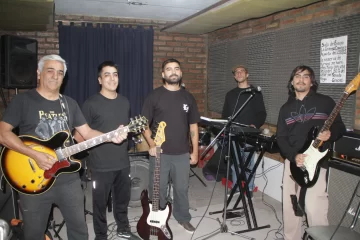 Una noche para beatleros Una noche para beatleros