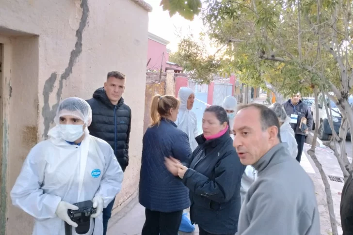 Lo golpean, le dan puntazos, lo asfixian  y ahorcan hasta matarlo: ¿fue su inquilino?