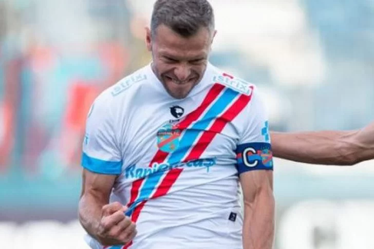 Arsenal y Colón siguen en carrera