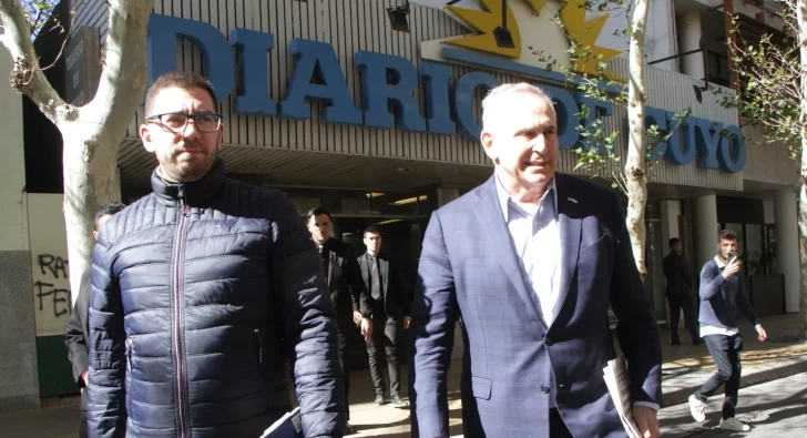 DCC110524-003F08-728x395