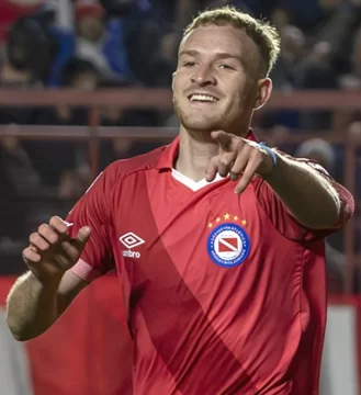 Argentinos en Brasil y Defensa de local Argentinos en Brasil y Defensa de local