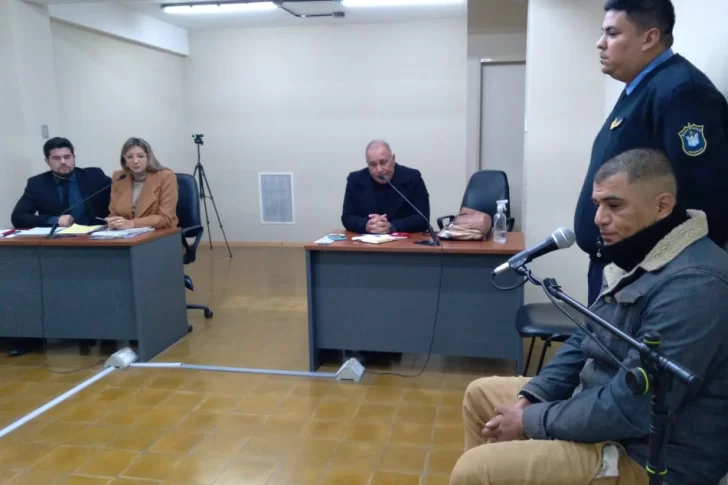 Casi lo lincharon por entrar a robar y, ya preso, hallaron sus huellas en otro robo