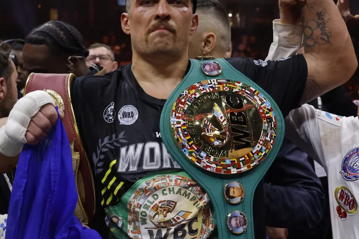Usyk se ganó un lugar en el Olimpo del boxeo