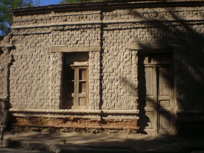 El adobe debe ser erradicado de San Juan El adobe debe ser erradicado de San Juan