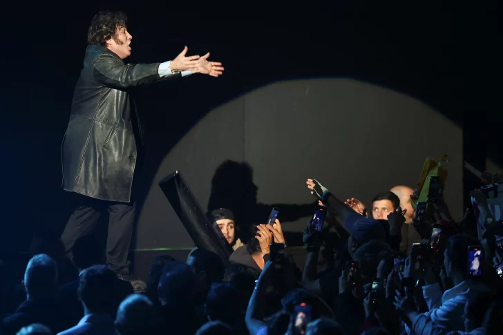 Milei llenó el Luna Park, cantó y tuvo su ‘fiesta de la libertad’