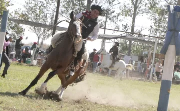 Festejo gaucho del Día del Trabajador, con juegos y doma desde temprano