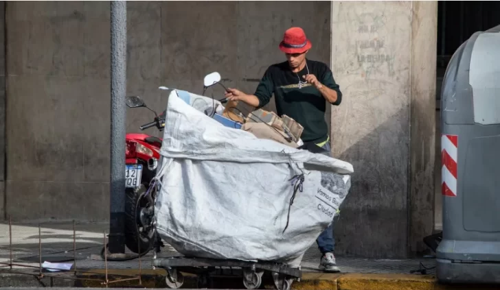 La canasta básica aumentó 7,1% en abril y una familia necesitó $828.158 para no ser pobre La canasta básica aumentó 7,1% en abril y una familia necesitó $828.158 para no ser pobre