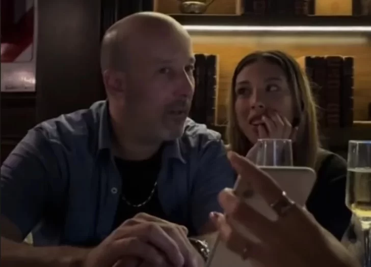 Pidieron una botella de espumante, vieron mal el precio y se sorprendieron con la cuenta Pidieron una botella de espumante, vieron mal el precio y se sorprendieron con la cuenta