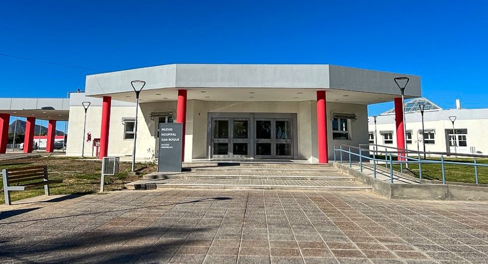 Perdió el control en una curva pronunciada de la Ruta 150 y casi choca con el cerro Perdió el control en una curva pronunciada de la Ruta 150 y casi choca con el cerro