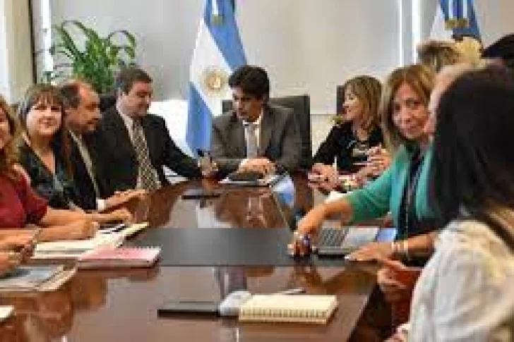Gobierno ofreció una suba del 10%