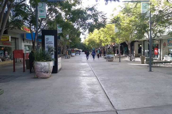 El comercio sanjuanino abrió en pleno, pero la gente no acompañó