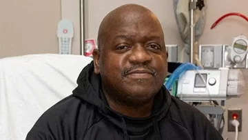 Murió el primer paciente que recibió un trasplante de riñón de cerdo genéticamente modificado Murió el primer paciente que recibió un trasplante de riñón de cerdo genéticamente modificado