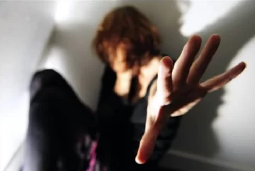 Un sujeto con múltiples antecedentes por robo volverá a prisión, esta vez por golpear a su pareja Un sujeto con múltiples antecedentes por robo volverá a prisión, esta vez por golpear a su pareja