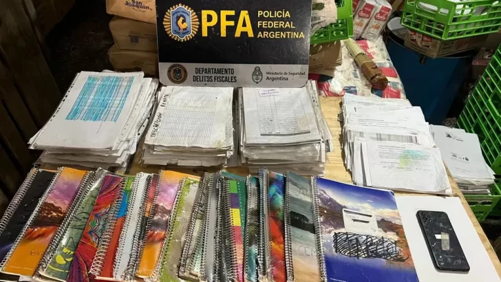Allanaron sedes de movimientos sociales acusados de extorsionar a beneficiarios de planes para que vayan a marchas Allanaron sedes de movimientos sociales acusados de extorsionar a beneficiarios de planes para que vayan a marchas