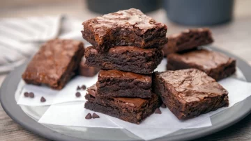 Sin harina y sin azúcar: la receta para preparar un brownie saludable de forma fácil