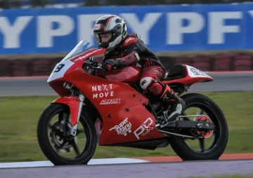 Un piloto de 9 años pelea por su vida tras una caída