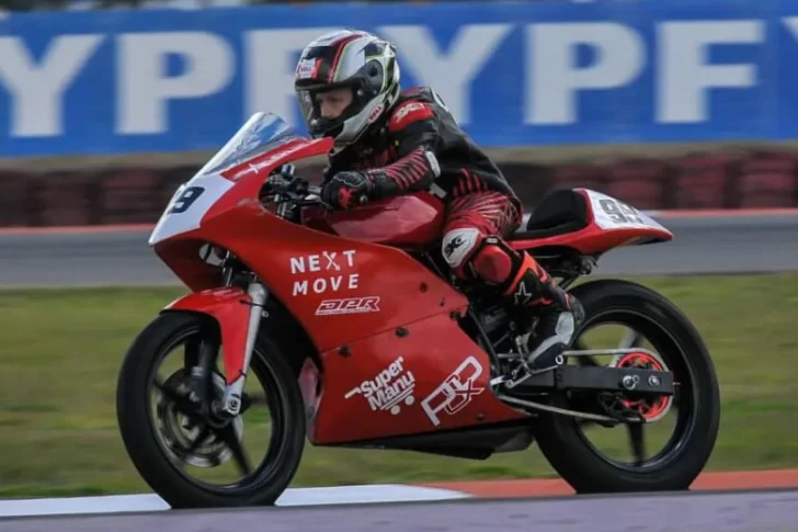 Un piloto de 9 años pelea por su vida tras una caída