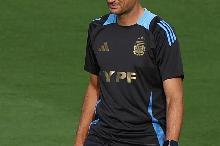 Scaloni, medido y optimista